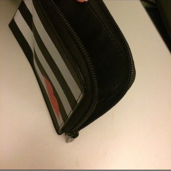 Sephora small zip “coin purse” - Picture 2 of 2